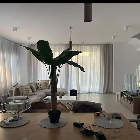 Lalzi Bay 3 Bed With Heated Pool Durres